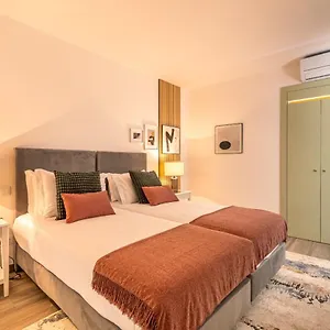  Apartment Bay